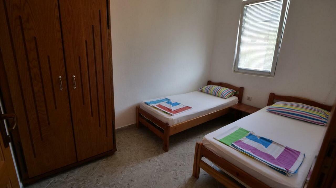 Familien Apartment Zeno Ulcinj Eksteriør bilde