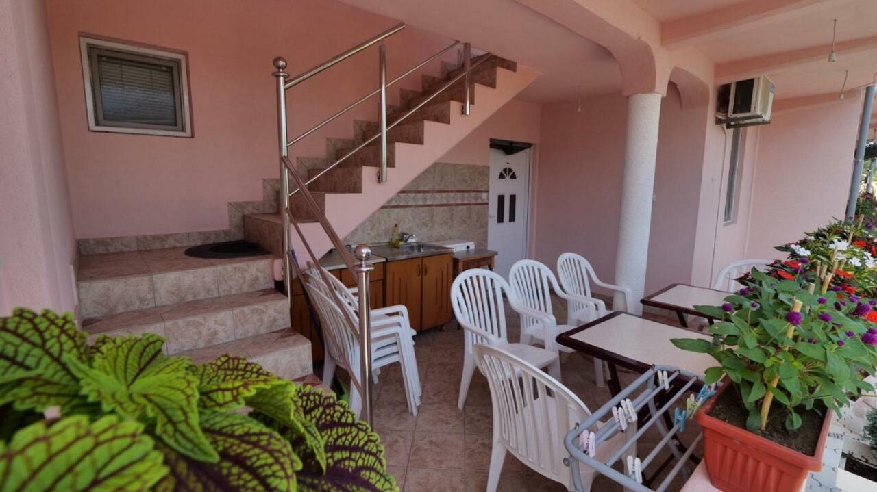 Familien Apartment Zeno Ulcinj Eksteriør bilde