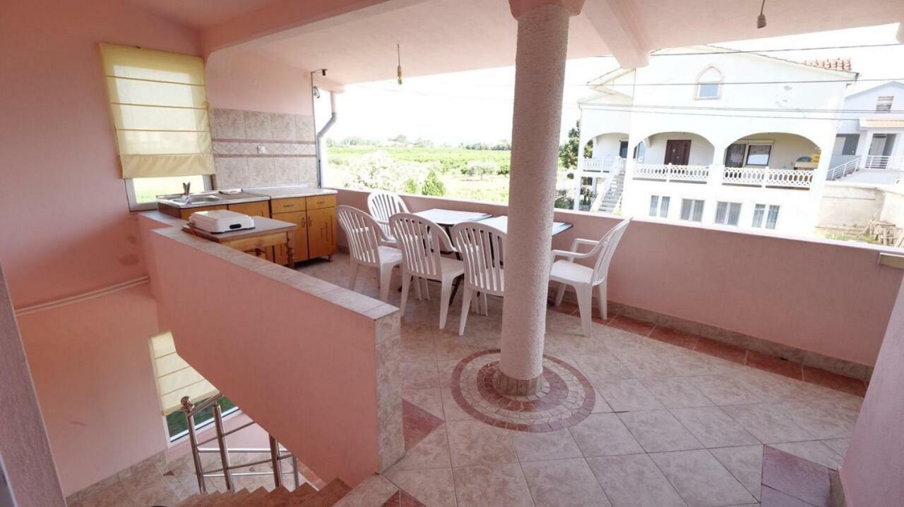 Familien Apartment Zeno Ulcinj Eksteriør bilde