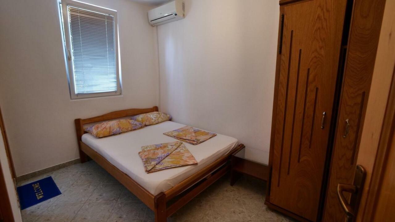 Familien Apartment Zeno Ulcinj Eksteriør bilde